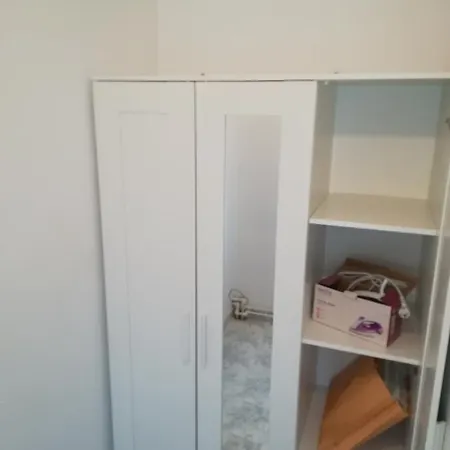 Deluxe Whiteapart *